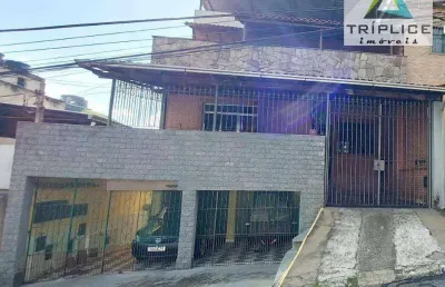 Casa 3 quartos com suíte, 3 salas, varanda, cozinha planejada, área gourmet com churrasqueira, terraço, área de serviço, garagem. ótima localização!