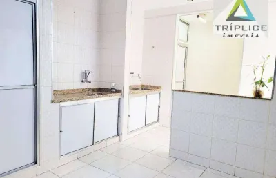 Apartamento 2 quartos com garagem, ampla cozinha e área externa. localização privilegiada no bairro santa helena. rua plana. perto de vários colégios.