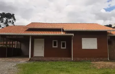 Casa seminova, localizada a 7 km do centro de urubici