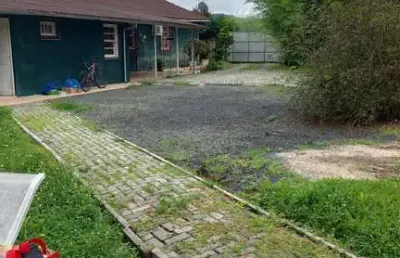 Área com mais ou menos 1300 m2, com um linda vista para cidade