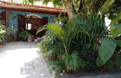 Casa linear no cafubá, ampla, lindo quintal com árvores frutíferas, 3 quartos, terreno com 504 m².