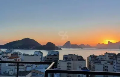 Cobertura triplex com vista deslumbrante, 5 quartos, 3 suítes, 2 vagas. no miolo de icaraí.