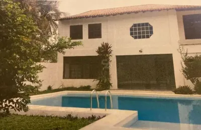 Casa no cafubá de 3 quartos, ampla com 247 m², vazia, piscina.
