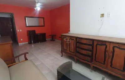 Apartamento de 3 quartos, muito amplo, próximo à praia de icaraí.