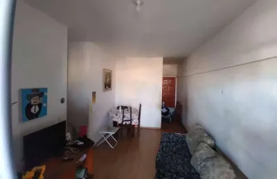 Apartamento de 2 quartos com varanda e 1 vaga. lazer. próximo ao guanabara.