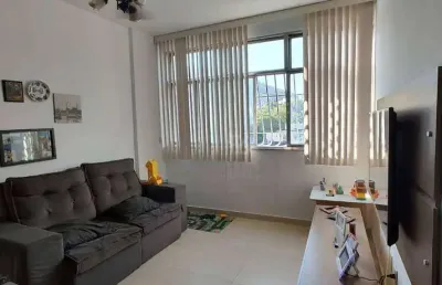 Apartamento de 2 quartos, na alameda, amplo, próximo à ponte.
