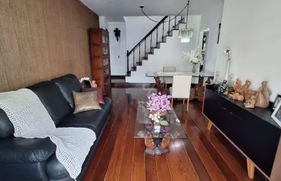 Cobertura duplex em icaraí, 2 quartos, 1 suíte, frente sol manhã, 2 vagas.