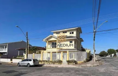 Sobrado com 3 dormitórios à venda, 270 m² por r$ 1.390.000,00 - centro - campo largo/pr