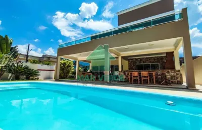 Sobrado espetacular 4 suítes com piscina em condomínio fechado
