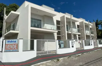 Sobrados no residencial villa catarina no centro de penha.