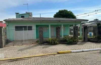 Casa com 3 quartos à venda no Belvedere, Farroupilha 