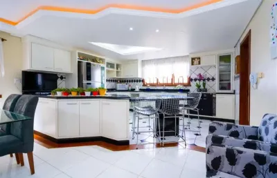 Casa com 4 quartos à venda no São Luiz, Farroupilha 