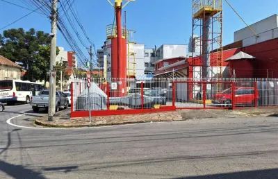 Terreno de esquina, nível da rua,  no bairro nossa senhora de lourdes