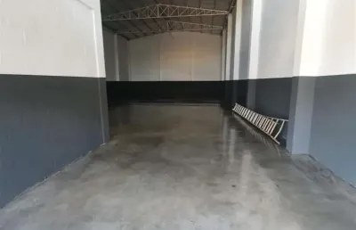 Pavilhão industrial, situado próximo ao shopping villaggio;