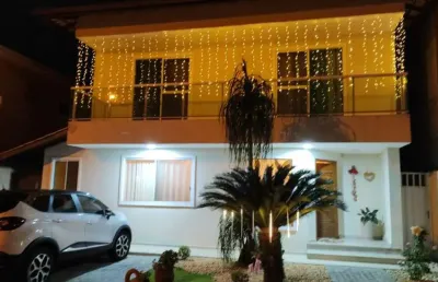 Casa 4 dormitórios ou + para venda em macaé, gloria, 4 dormitórios, 2 suítes, 4 banheiros, 2 vagas