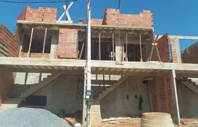 Casa para venda em macaé, jardim guanabara, 3 dormitórios, 3 suítes, 4 banheiros, 2 vagas