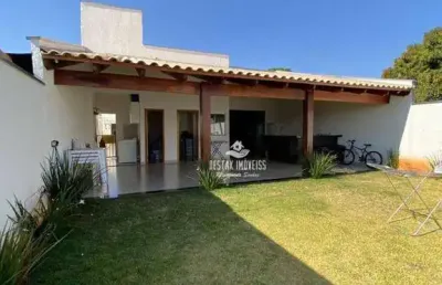 Casa com 4 quartos à venda, 250 m² por r$ 892.500 - nossa senhora das graças - uberlândia/mg