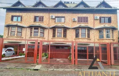 Sobrado triplex semimobiliado no bairro desvio rizzo