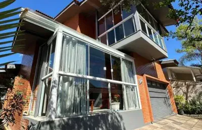 Ampla  e aconchegante casa no coração do b. panazzolo