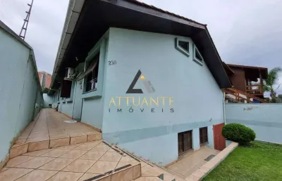 Amplo sobrado à venda pela attuante negócios imobiliários