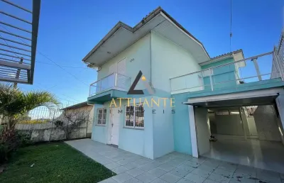 Casa com 3 dormitórios no bairro universitário em caxias do sul