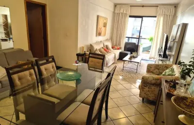 Apartamento à venda na praia do morro em guarapari há 50m da orla, com 3 quartos e excelente localização com sol da manhã