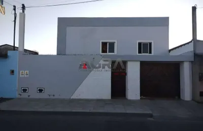 Casa solta 03 quartos no bairro brasil, vitoria da conquista ba