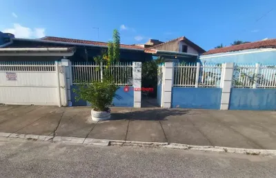 Casa com 4 quartos à venda na rua padre aldo, 135, centro, são pedro da aldeia por r$ 695.000