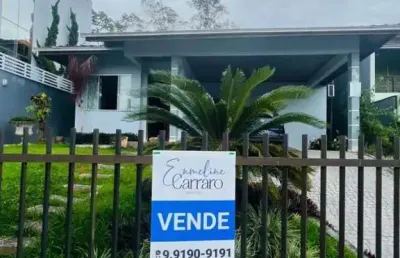 Casa à venda no bairro floresta, joinville/sc - 154m², 3 quartos, suíte, 2 vagas cobertas