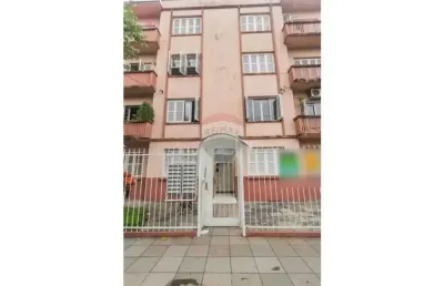 Apartamento térreo à venda no bairro menino deus – porto alegre/rs