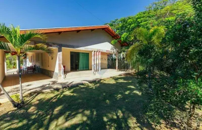 Vende casas em jundiaí -sp - 2 casas em terreno de 2200m2,  700 m² de área construída