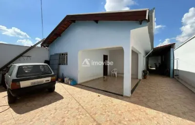 Casa á venda com 250m² de terreno e 150m² de construção com 02 dormitórios no bairro santa inês em santa barbara d´oeste/sp.