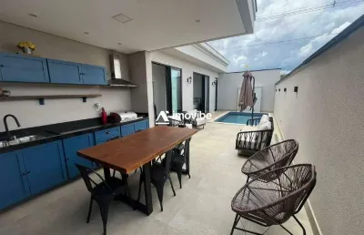 Casa em condominio com piscina aquecida, suite master e design sofisticado