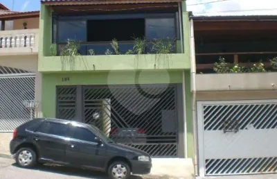Casa com 3 quartos à venda na Ademar Borges Nunes, Jardim Peri, São Paulo