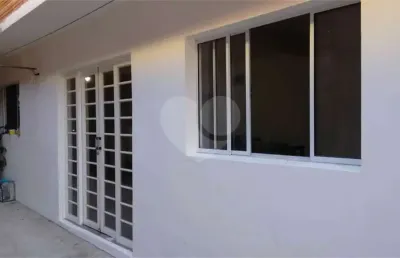 Casa com 3 quartos à venda na Joaquim Prudêncio, Horto, São Paulo
