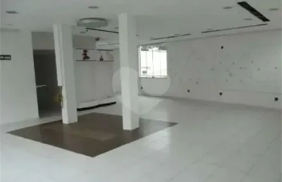 Prédio inteiro à venda ou para locação em água fria - sp