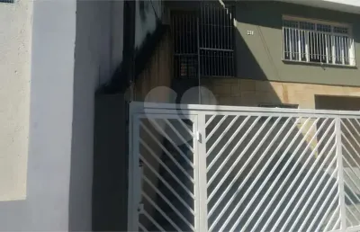 Casa com 3 quartos à venda na Ivolândia, Horto Florestal, São Paulo