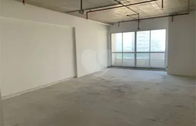 Sala comercial à venda na Avenida Anápolis, Alphaville, Barueri