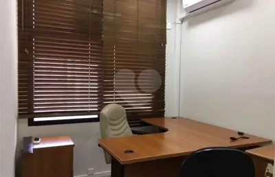 Sala comercial à venda na Largo Padre Péricles, Barra Funda, São Paulo