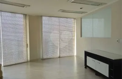 Sala comercial à venda na Largo do Paissandu, Centro, São Paulo