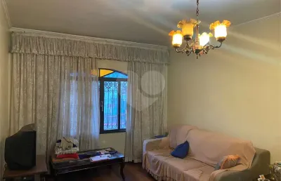 Casa com 3 quartos à venda na Rua Itabira, Horto Florestal, São Paulo