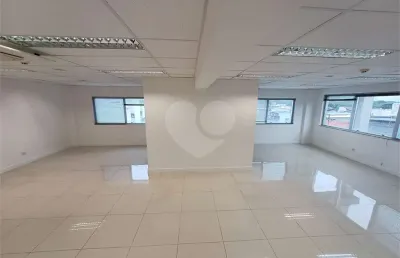 Sala comercial para alugar na Rua Voluntários da Pátria, Santana, São Paulo