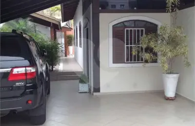 Casa com 4 quartos à venda na Avenida Venezuela, Enseada, Guarujá
