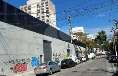 Barracão / Galpão / Depósito à venda na Rua Freire da Silva, Cambuci, São Paulo