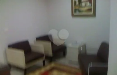 Sala comercial para alugar na Rua Líbero Badaró, Centro, São Paulo