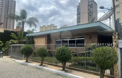 Casa térrea com 7 quartos para locação em vila regente feijó - sp