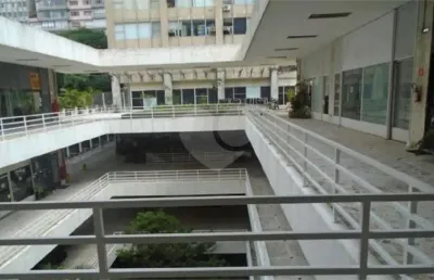 Ponto comercial para alugar na Avenida São Luís, Centro, São Paulo