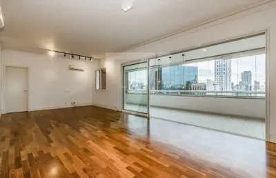 Apartamento com 3 quartos para alugar na Rua Benedito Lapin, 197, Itaim Bibi, São Paulo
