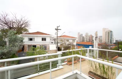 Lindo sobrado em excelente localização na vila madalena
