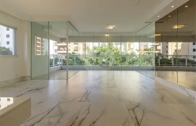 Apartamento com 4 quartos para alugar na Rua Silva Correia, 168, Vila Nova Conceição, São Paulo